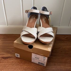 Toms Women’s Sienna Wedges size 8